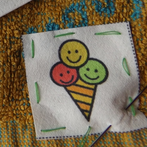 31db vegyes méretű színes, bevarrható óvodai jelek